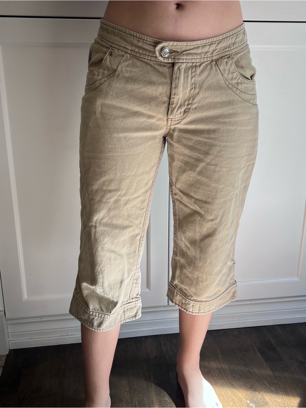 Kavu Women's Khaki Cropped Capris